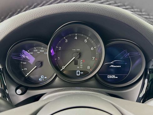 New 2026 Porsche Macan image 16
