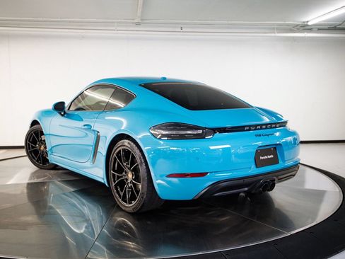 Certified 2020 Porsche 718 Cayman RWD image 3