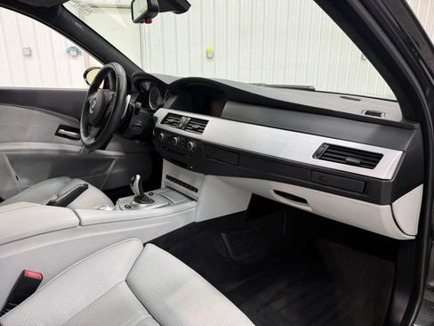 Used 2006 BMW M5 RWD image 14