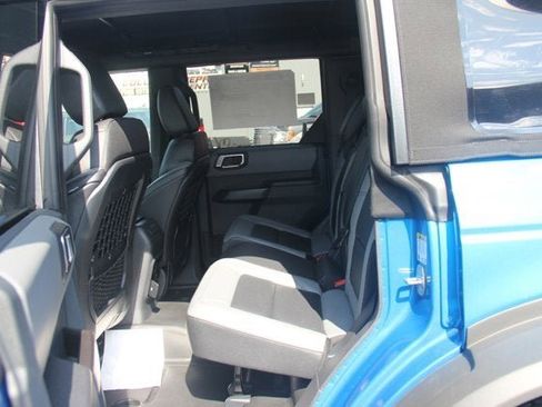 Used 2024 Ford Bronco Black Diamond image 9