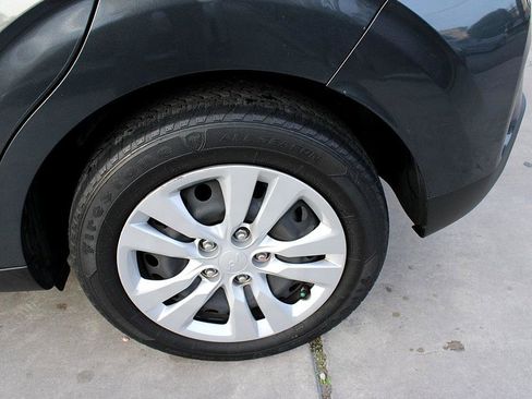 Used 2023 Kia Soul LX image 7