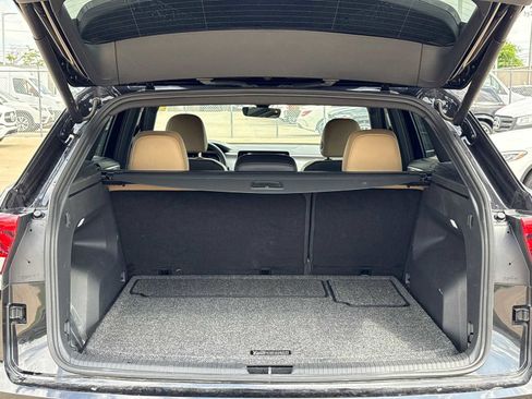 Used 2024 Volkswagen Atlas Cross Sport SE image 10