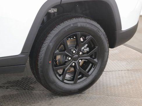 New 2026 Jeep Grand Cherokee Altitude AWD/4WD image 14