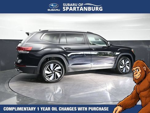 Used 2025 Volkswagen Atlas SEL AWD/4WD image 2