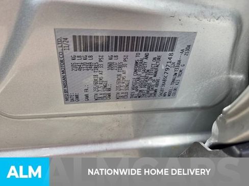 Used 2025 Nissan Rogue SV FWD image 4