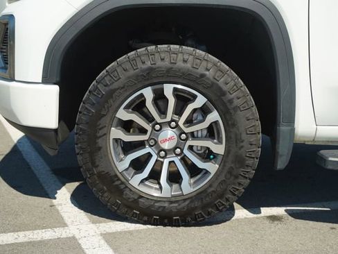 Used 2020 GMC Sierra 1500 AT4 w/ AT4 Premium Package image 11