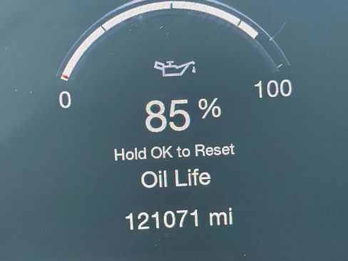 Used 2018 Jeep Grand Cherokee Altitude image 15