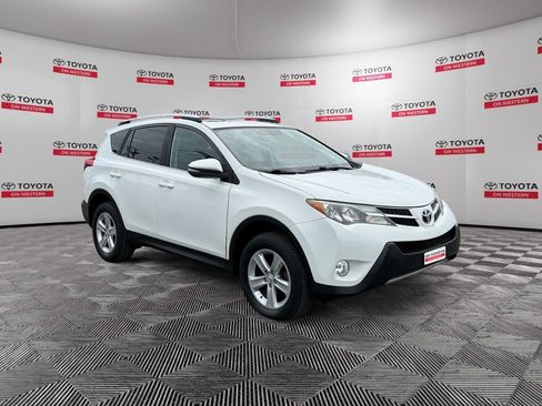 Used 2014 Toyota RAV4 XLE AWD/4WD image 3