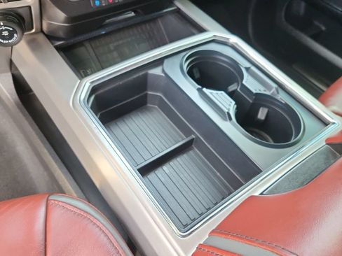 Used 2021 Ford F450 Platinum w/ FX4 Off-Road Package AWD/4WD image 29