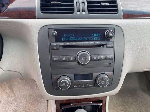 Used 2008 Buick Lucerne CXS FWD image 6