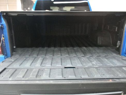 Used 2022 GMC Sierra 1500 Elevation image 18