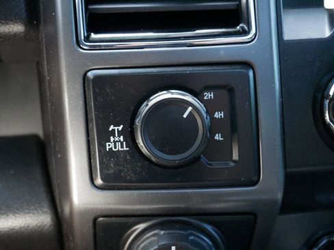 Used 2019 Ford F150 XLT w/ Equipment Group 302A Luxury AWD/4WD image 25