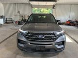 Used 2022 Ford Explorer XLT image 2