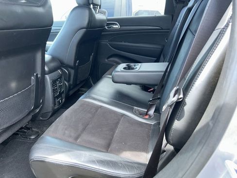 Used 2021 Jeep Grand Cherokee Laredo X AWD/4WD image 10