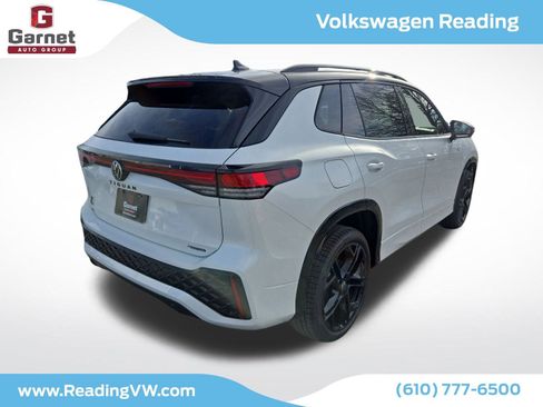 New 2026 Volkswagen Tiguan SE R-Line image 5