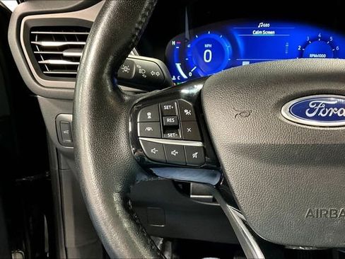 Used 2021 Ford Escape Titanium AWD/4WD image 10
