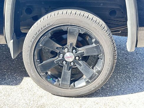 Used 2016 GMC Sierra 1500 Denali w/ Enhanced Driver Alert Package AWD/4WD image 12