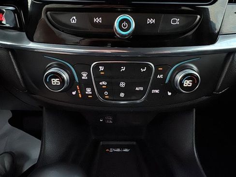 Used 2023 Chevrolet Traverse LT w/ LT Premium Package image 25