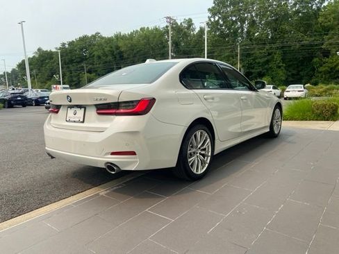 Used 2023 BMW 330i xDrive Sedan w/ Premium Package AWD/4WD image 7