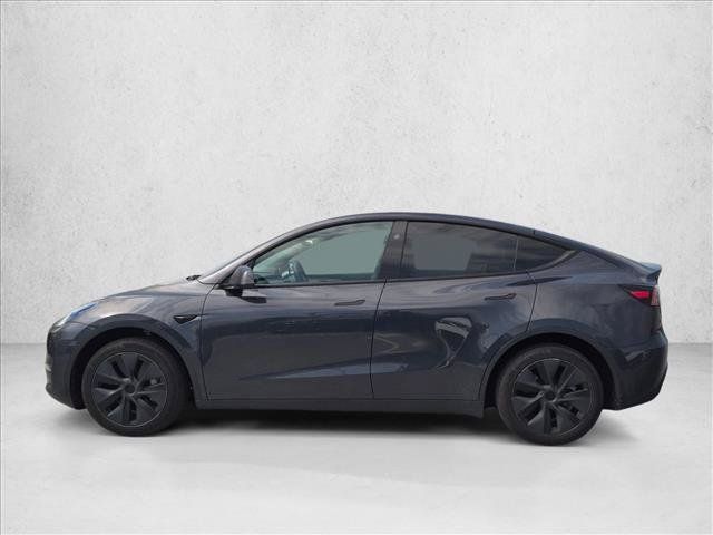 Used 2024 Tesla Model Y Long Range RWD image 8