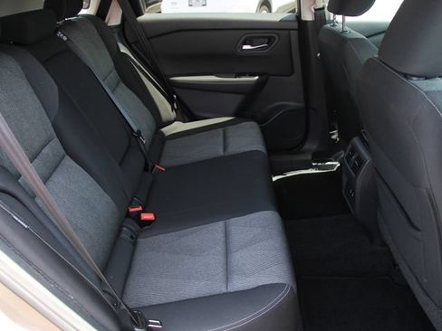 Used 2024 Nissan Rogue SV AWD/4WD image 30