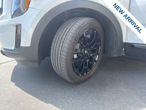 Used 2022 Kia Telluride SX w/ SX Prestige Package image 31