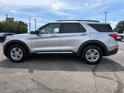 Used 2020 Ford Explorer XLT w/ Comfort Package AWD/4WD image 10