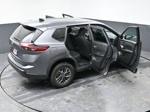 Used 2024 Nissan Rogue S image 63