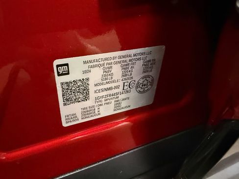 Used 2025 Cadillac XT4 Sport w/ LPO, Floor Liner Package AWD/4WD image 54