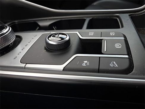 Used 2021 Kia Sorento S image 24