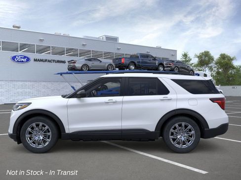 New 2026 Ford Explorer Active w/ Active Comfort Package image 3