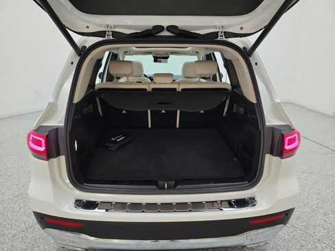 Used 2023 Mercedes-Benz GLB 250 image 18