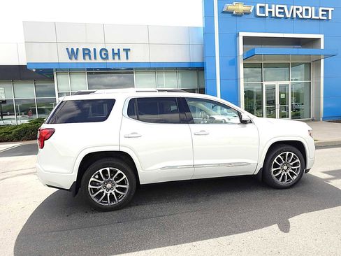 Used 2023 GMC Acadia Denali w/ Denali Ultimate Package AWD/4WD image 2