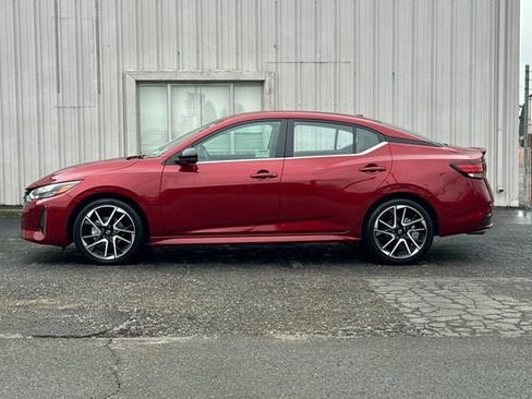 Used 2025 Nissan Sentra SR image 7