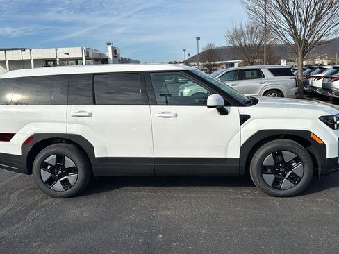 New 2026 Hyundai Santa Fe SE image 3