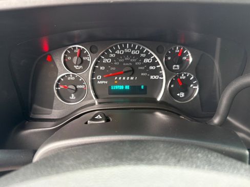 Used 2022 Chevrolet Express 2500 Extended w/ Driver Convenience Package image 17