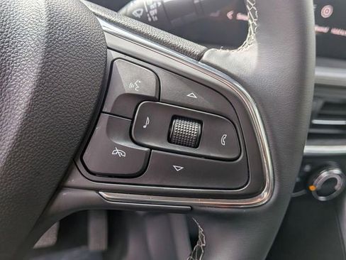 Certified 2025 Buick Encore GX Preferred FWD image 19