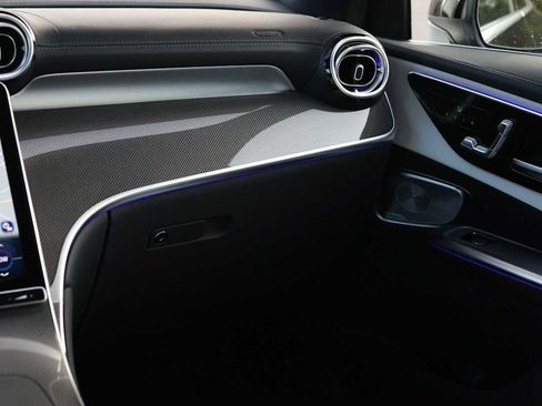 Used 2026 Mercedes-Benz GLC 300 4MATIC image 22