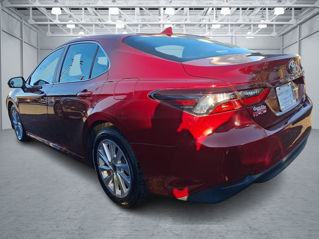 Used 2021 Toyota Camry LE AWD/4WD image 6