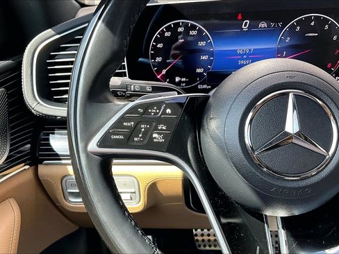 Used 2024 Mercedes-Benz GLS 580 4MATIC image 18