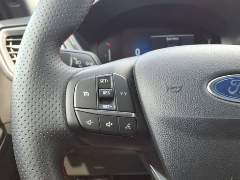 Certified 2025 Ford Escape ST-Line w/ Cold Weather Package AWD/4WD image 14