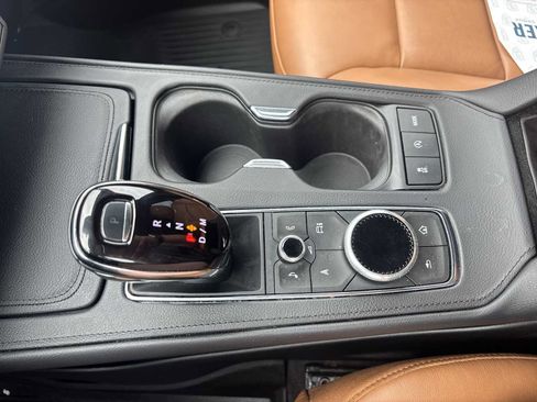 Certified 2024 Cadillac XT4 Sport AWD/4WD image 17