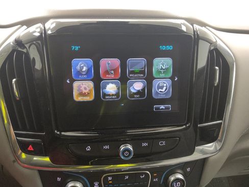 Used 2018 Chevrolet Traverse Premier w/ Driver Confidence II Package FWD image 25