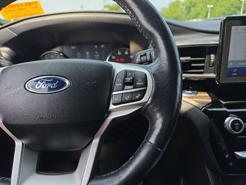 Certified 2022 Ford Explorer Limited w/ Equipment Group 301A AWD/4WD image 29