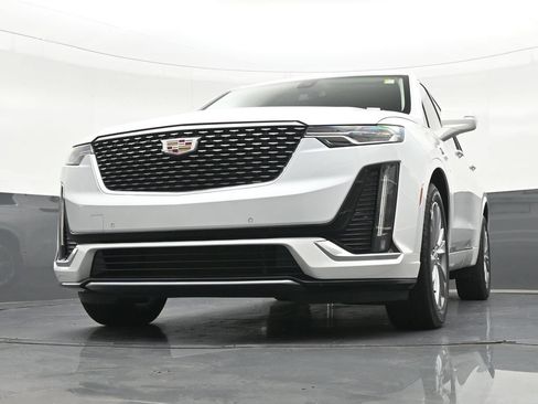 Used 2024 Cadillac XT6 Premium Luxury FWD image 31