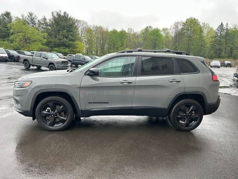 Used 2023 Jeep Cherokee Altitude Lux AWD/4WD image 3