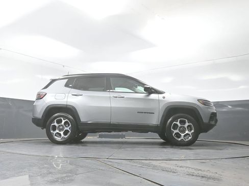 Used 2022 Jeep Compass Trailhawk w/ Trailhawk Elite Group image 51
