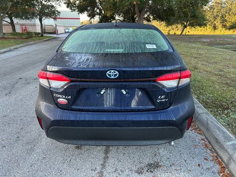 Certified 2025 Toyota Corolla LE image 4