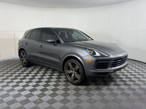Used 2022 Porsche Cayenne AWD/4WD image 7