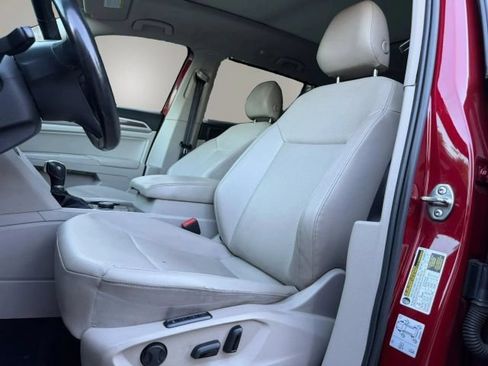 Used 2018 Volkswagen Atlas SEL w/ R-Line Package AWD/4WD image 9